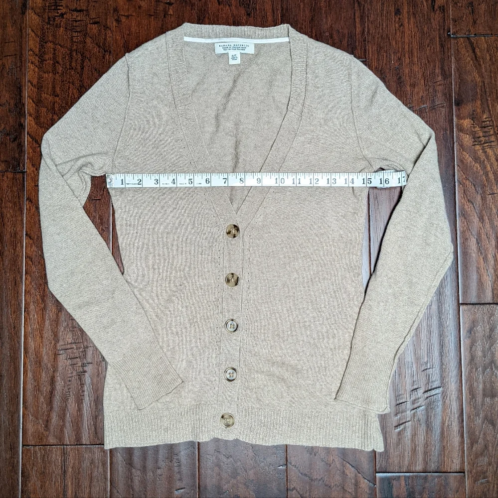 Tan Banana Republic Cardigan - Picture 4 of 15